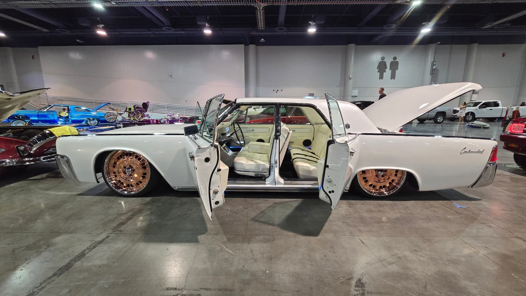 1963 LINCOLN CONTINENTAL